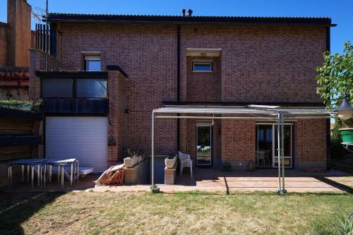 Tuapartamento - Casa En Pantano De Yesa