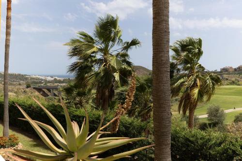 100 - Modern 2 Bed Luxury Golf Apartment In Mijas