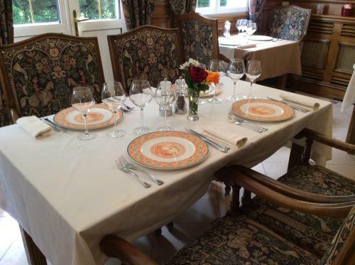 Hotel Hostellerie De Le Wast - Ch�teau Des Tourelles