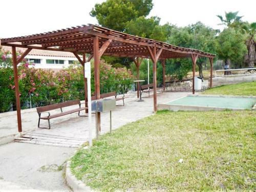 Pleasant Holiday Home In Llucmayor With Private Terrace