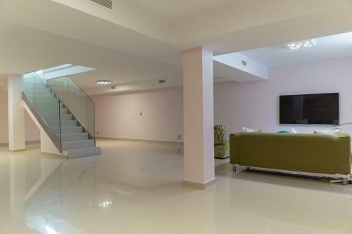 Stunning New Build 3 Bed Villa With Private Pool