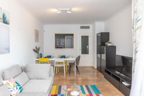 Apartamento Beachfront 2br With Swimming Pool, Parking & AC