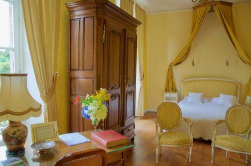 Hostal Chateau De La Folti�re