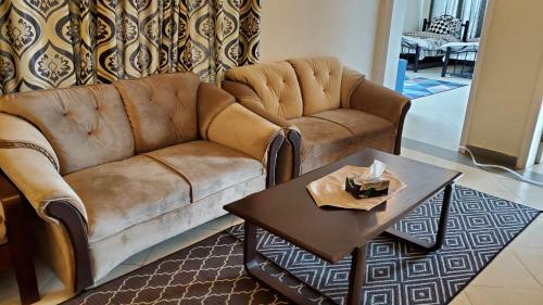 Rove Lodging-3 Bedroom Service Apartment-mountain View