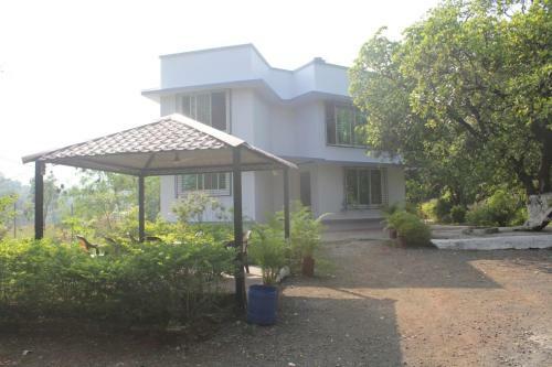 Villa Ivy Maitri Farm 3 Bhk With Private Pool