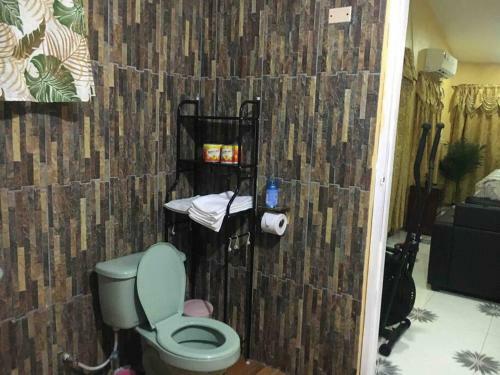 Cheerful 3-bedroom Single Family Home