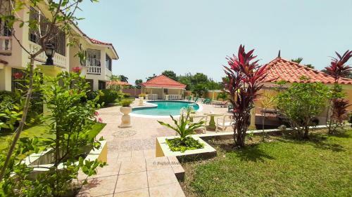 Jamaica Extended Stay / Golf Veiw Villa