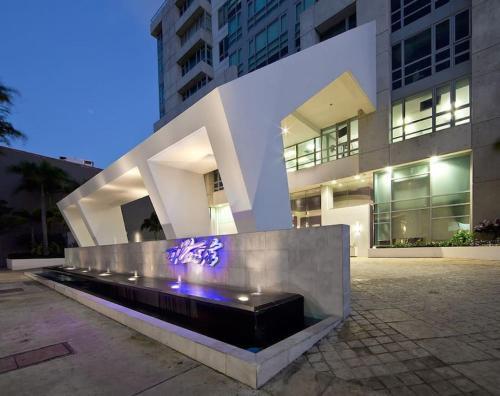 Kasa Skyview Luxury Loft Style 15th Floor Condo
