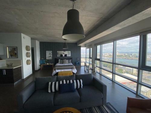 Kasa Skyview Luxury Loft Style 15th Floor Condo