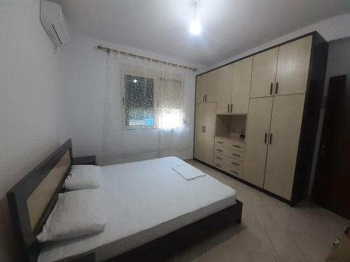 Cheerful 3-bedroom Private Villa In Borsh!