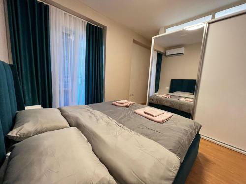 Palm Trees Apartment Durres