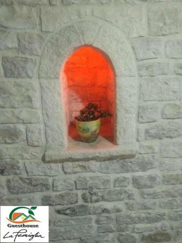Hostal Guesthouse La Famiglia