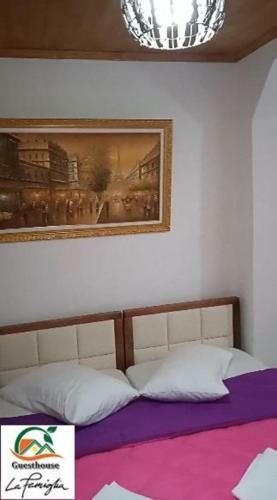 Hostal Guesthouse La Famiglia