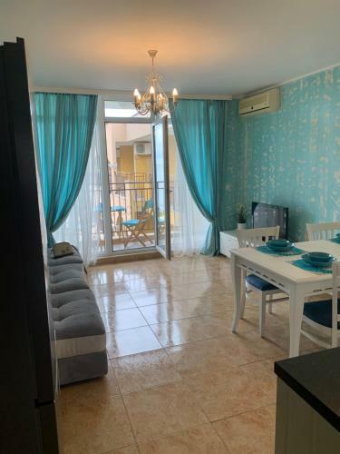 Beautiful Sea View Apartment In Aheloy