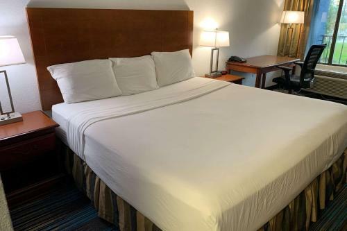 Hotel Travelodge By Wyndham Mobile Al