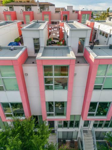 The Noma I Private Rooftop Patio I Marda Loop I Tv