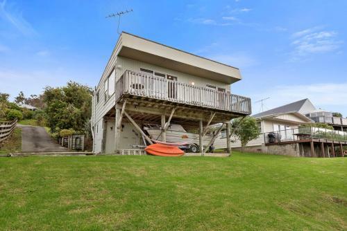 Martin's Bay Magic - Martins Bay Holiday Home