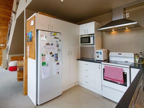 Waimarino Lodge - National Park Holiday Home