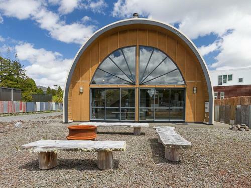 Waimarino Lodge - National Park Holiday Home
