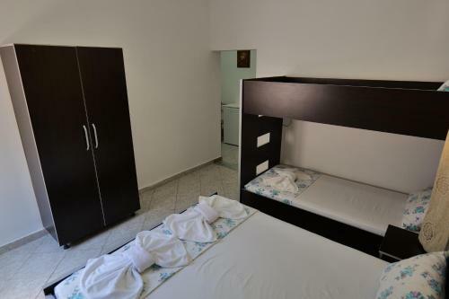 Bed & Breakfast Vila Panorama Piqeras