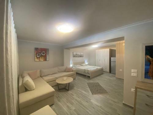 Hostal Rusi Apartments