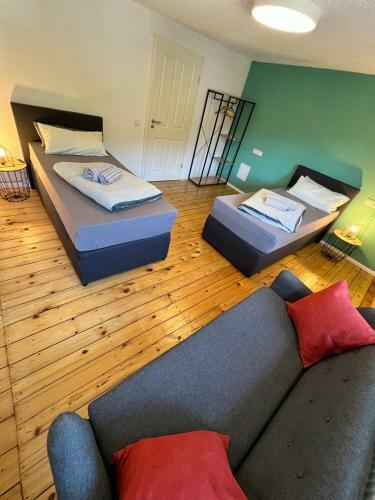 Hostal Rooms4ring Privathaus Mit Pool N�he N�rburgring