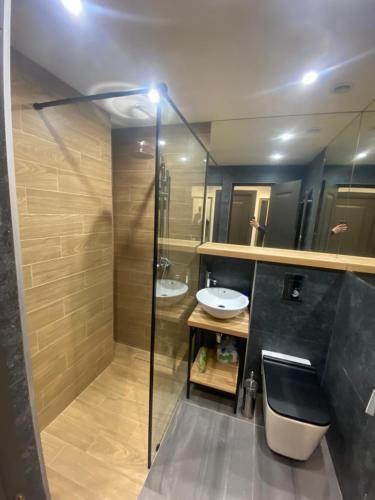 Apartamento Luxury Flat In 100 Meters From Republic Square.