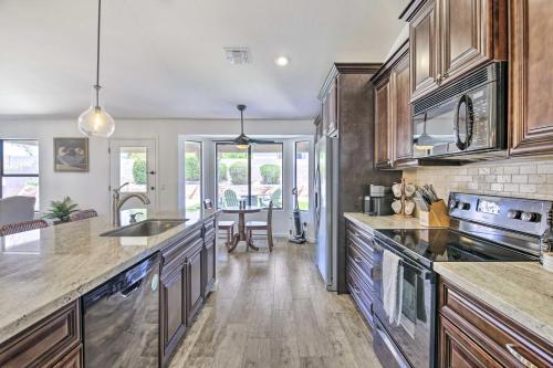 Classy Chandler Getaway Near Parks And Golf!