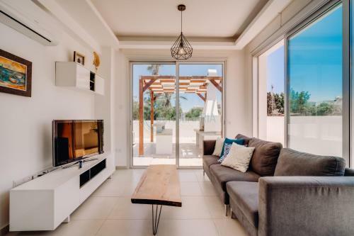 Dream 3bdr Villa With Private Pool Near The Beach!