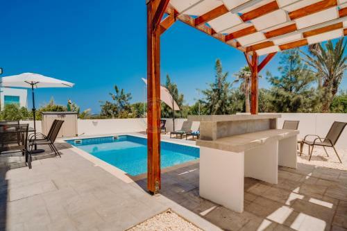 Dream 3bdr Villa With Private Pool Near The Beach!