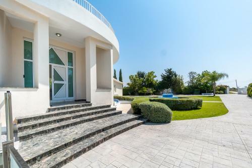 Villa Amelia By Ezoria