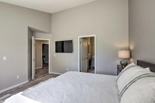 Modern Flagstaff Retreat About 4 Mi To Downtown!