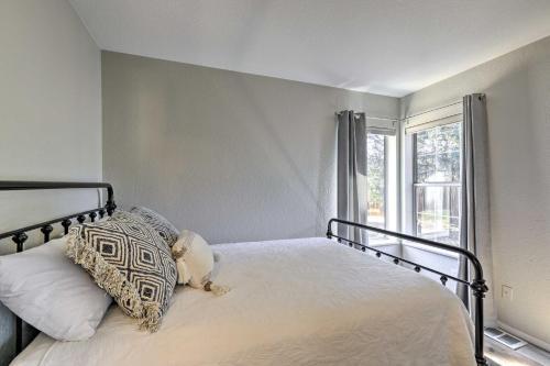 Modern Flagstaff Retreat About 4 Mi To Downtown!