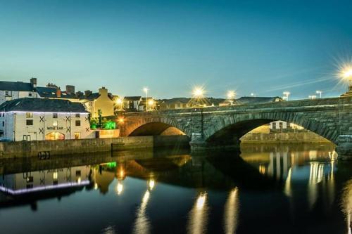 Bridge View Victorian Townhouse Central Aberystwyth Sleeps 6