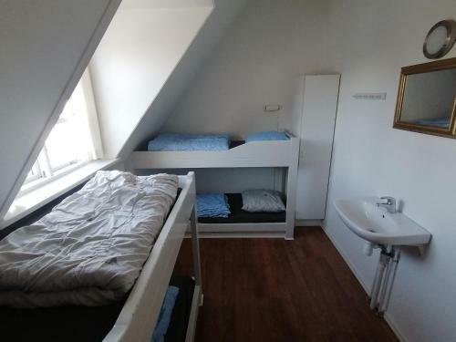 Gudhjem Vandrerhjem / Gudhjem Hostel