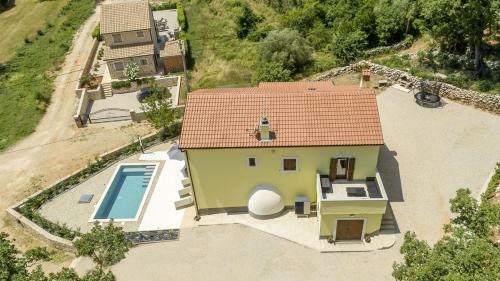 Villa Tosh In Risika - Haus F�r 6-8 Personen