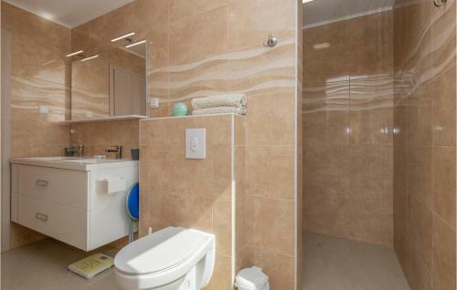 Awesome Apartment In Vrboska With 2 Bedrooms