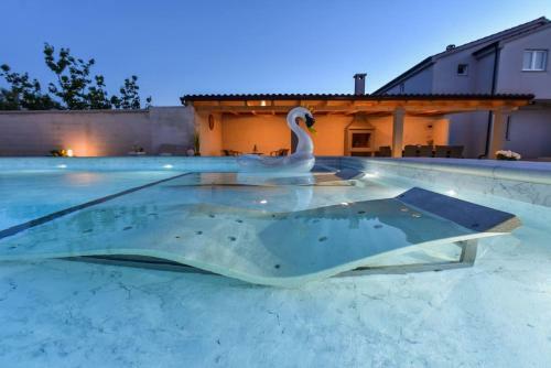 Ana, House With Pool