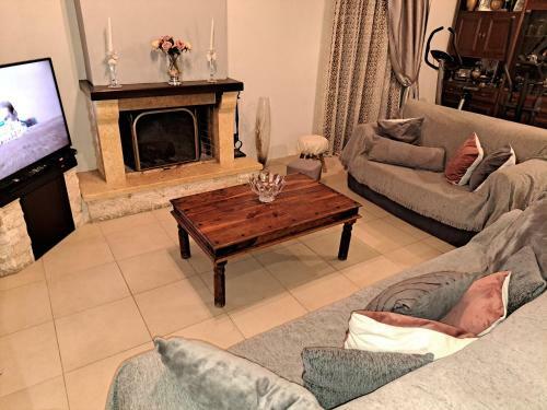 Corfu Maisonette House