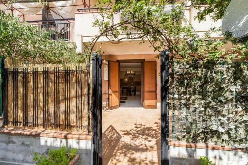 Lovely Apartment With Patio And Private Parking