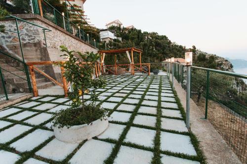 Apartments Paradise Garden Holiday House
