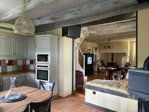 Traditional Holiday Home In Altillac With Private Pool