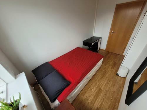 Private Room In A Share House. Good Location