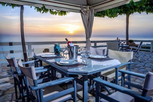 Secluded, Sunset, Beaches, Walk To Village-melina