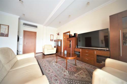 Amayzing Top Floor Apartment With Private Terrace / Jurmala