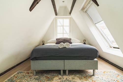 De Achterkamer, A Tiny Attic On The Herengracht