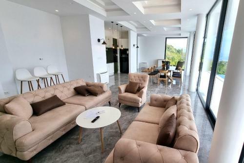 Pool Villa Luxoria Trebesin Whirlpool