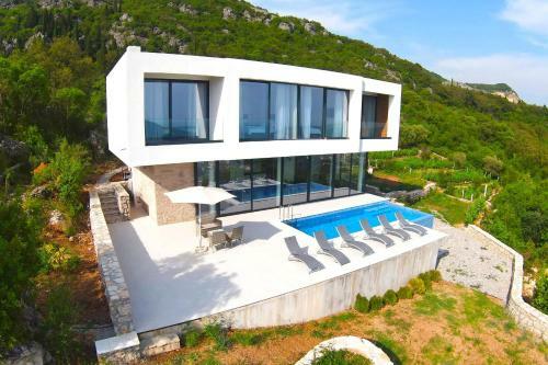 Pool Villa Luxoria Trebesin Whirlpool