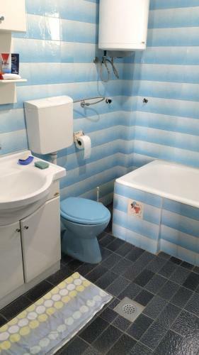 2-bedroom Apartment 5 Minutes From The Beach