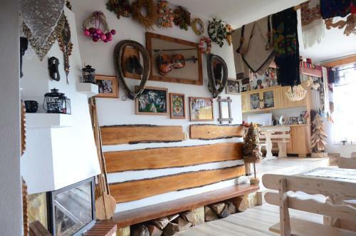 Hostal Pensjonat ?leboda Wynajem Pokoi Ewa Sato?a